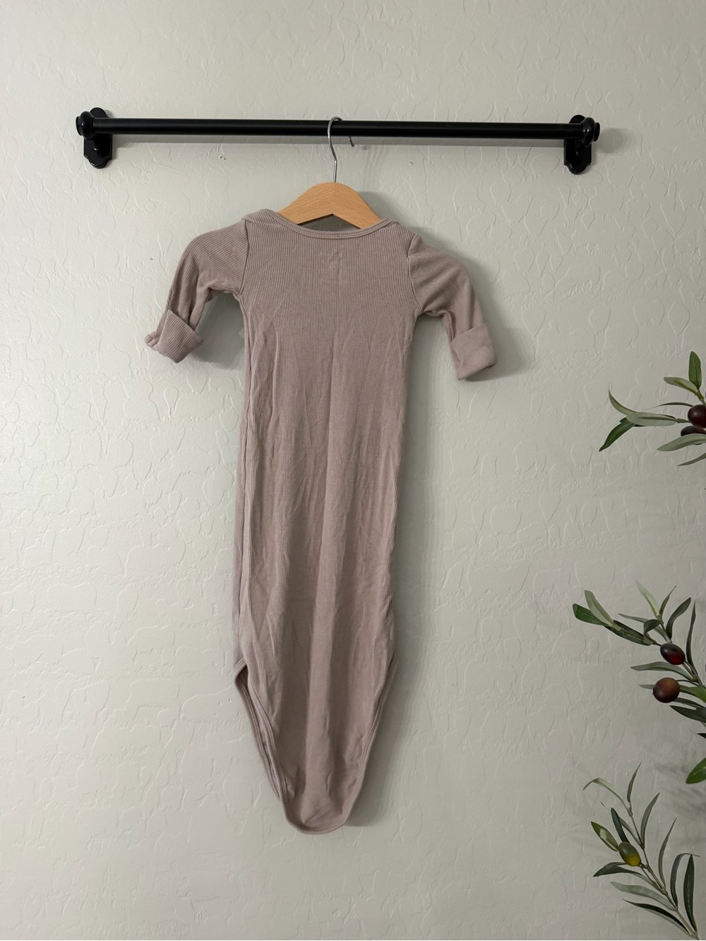 Caden Lane Taupe Ribbed Knotted Gown - Picture 3 of 3